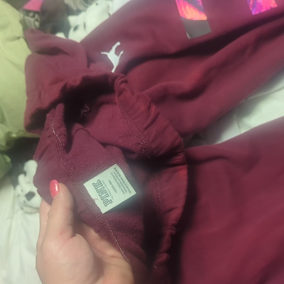 Victoria secret size large - Picture 3 of 6